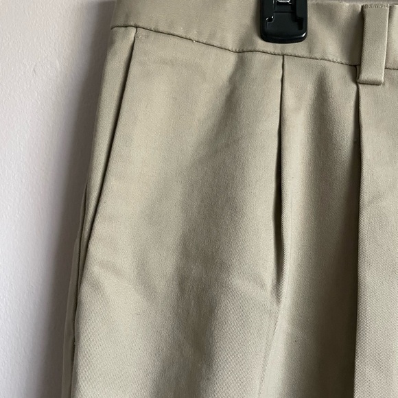 Roundtree & Yorke Men’s  khaki slacks Size 40x32 - Picture 4 of 10